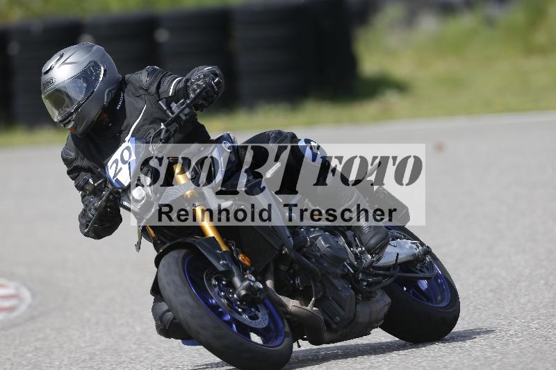 Archiv-2025/09 22.04.2025 Cornu Master School ADR/gruen-vert/20